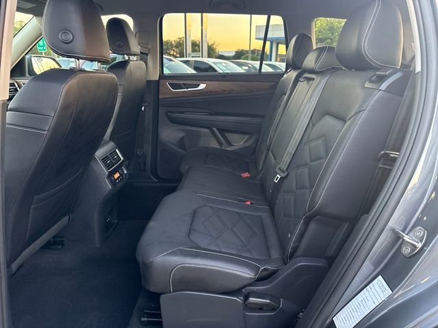 Used 2025 Volkswagen Atlas SE FWD image 25