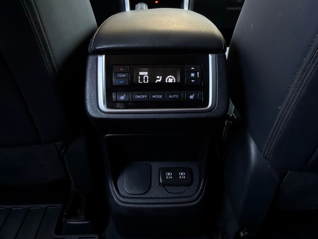 Used 2021 Subaru Ascent Limited w/ Technology Package AWD/4WD image 15