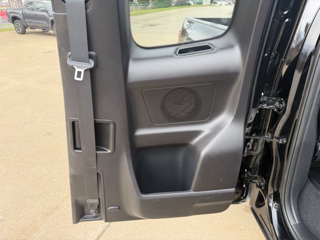 Used 2017 Toyota Tacoma TRD Sport w/ Premium & Technology Package image 29