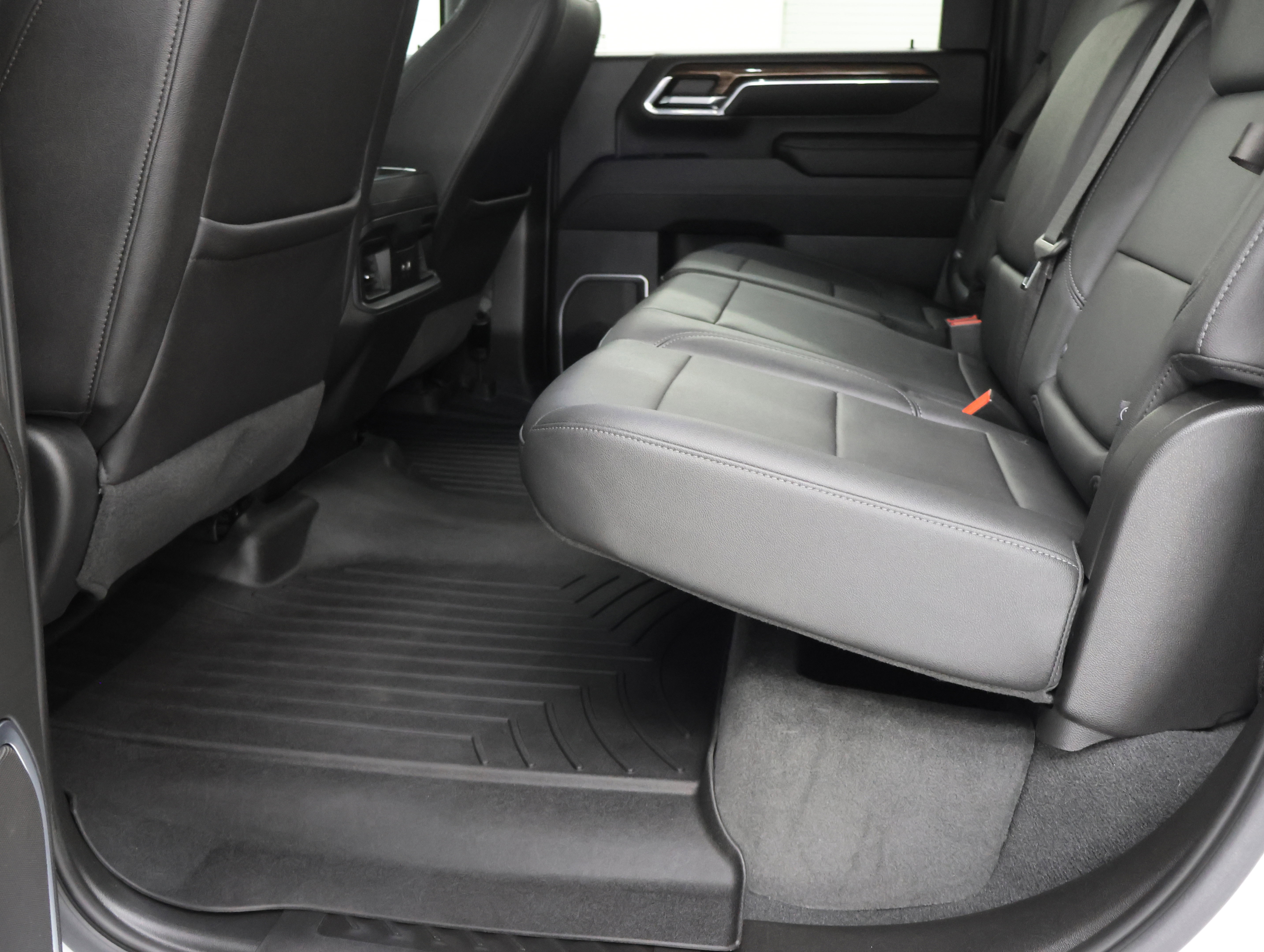 Used 2024 Chevrolet Silverado 3500 LT w/ Z71 Sport Edition image 39