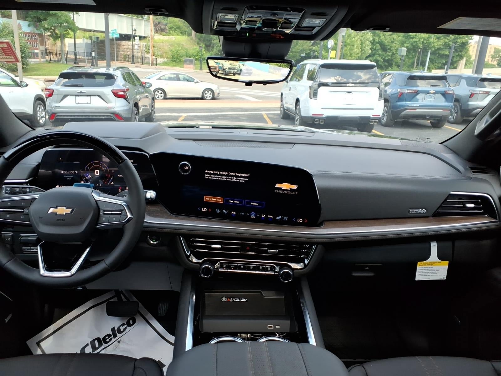 New 2026 Chevrolet Tahoe High Country AWD/4WD image 13