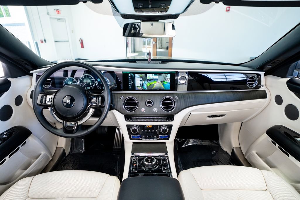 Used 2022 Rolls-Royce Ghost image 48