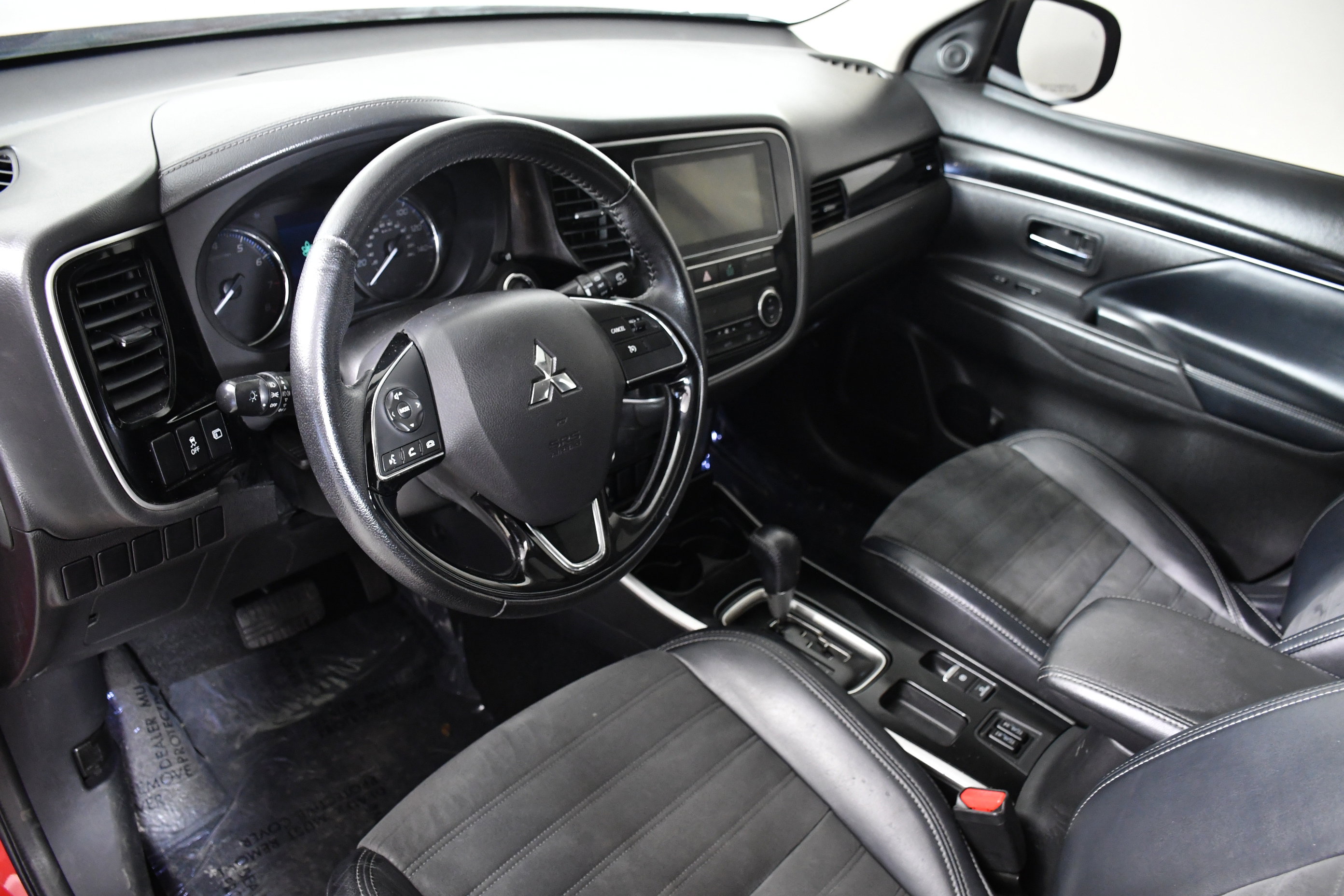 Used 2019 Mitsubishi Outlander LE image 20