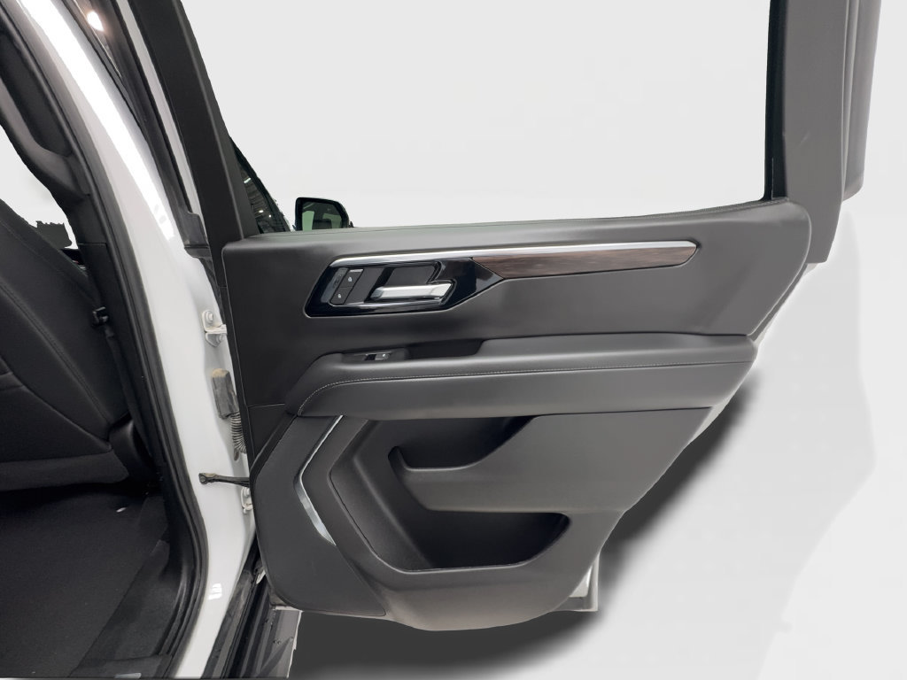 Used 2025 Chevrolet Tahoe LT RWD image 39