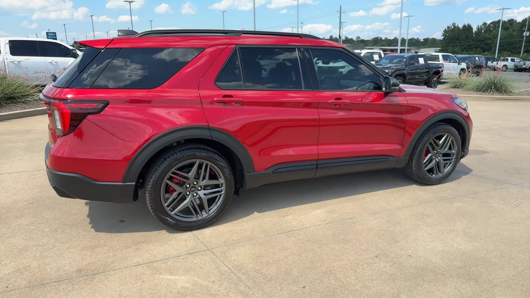 Used 2026 Ford Explorer ST w/ Sun And Sound Package AWD/4WD image 9
