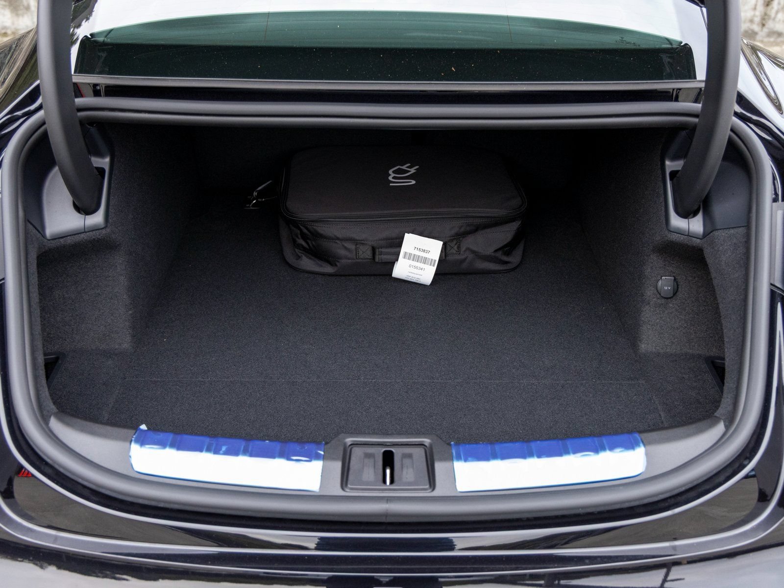 New 2025 Porsche Taycan 4S AWD/4WD image 40