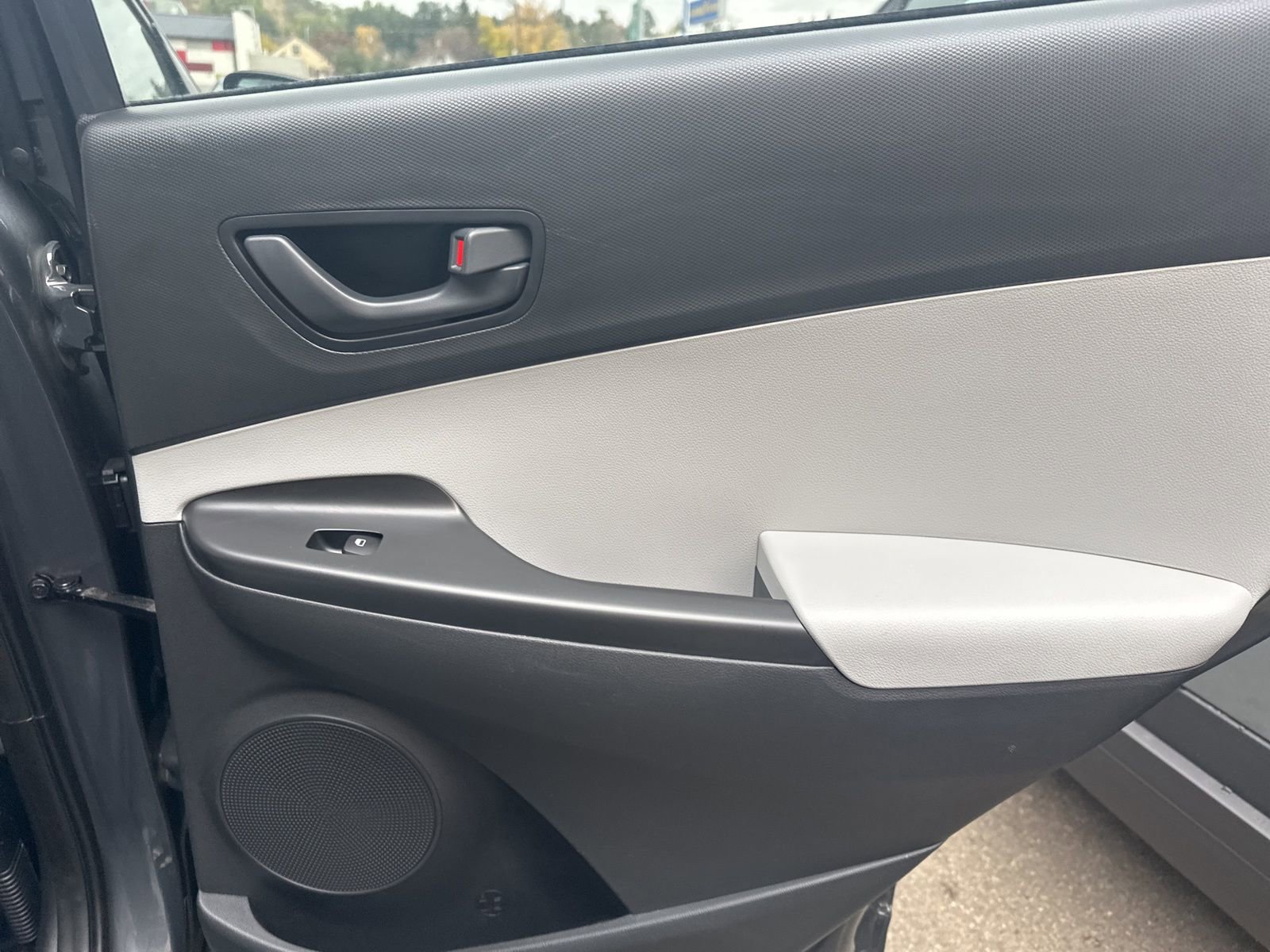 Used 2023 Hyundai Kona SEL image 34