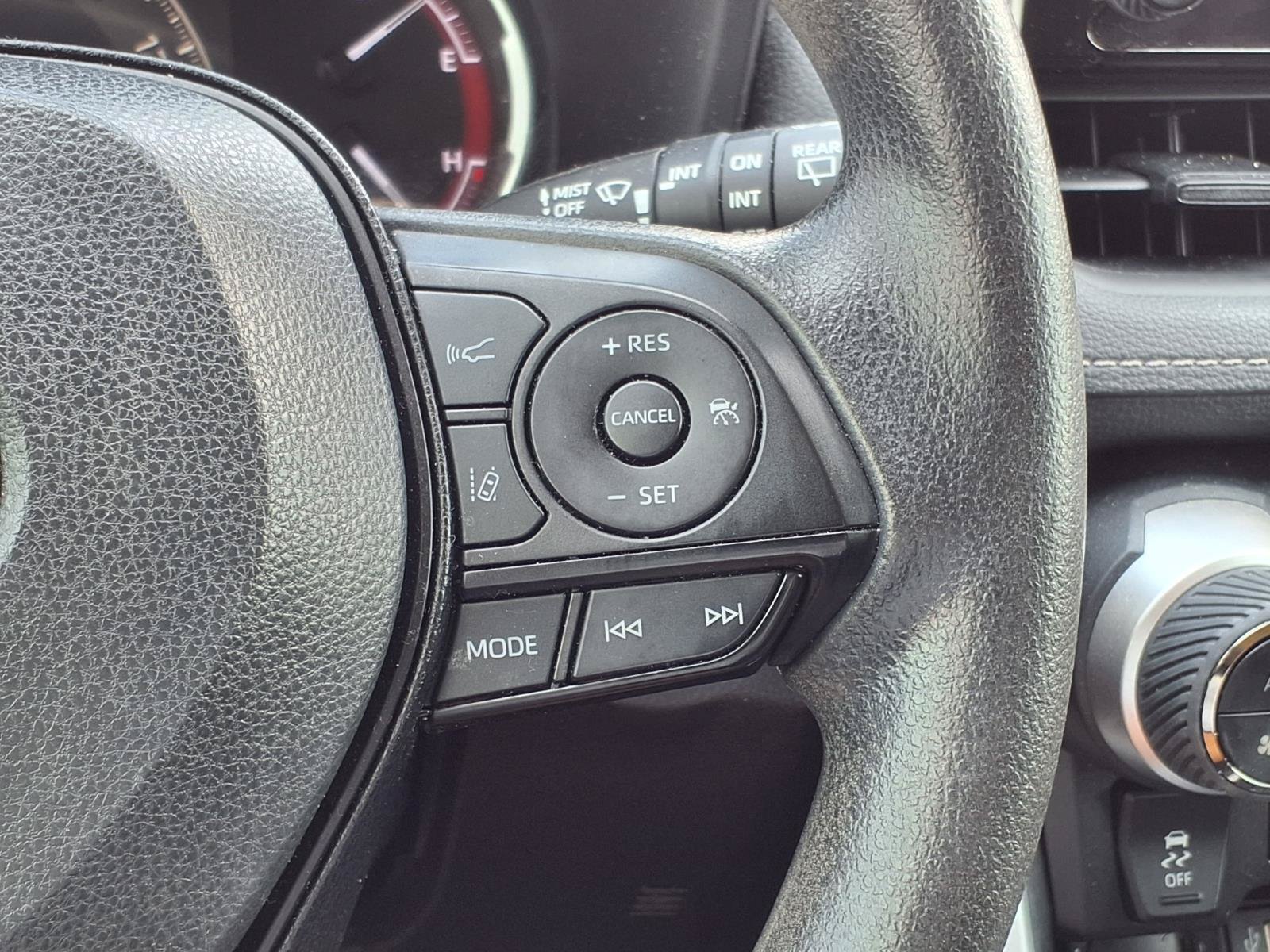 Certified 2023 Toyota RAV4 XLE FWD image 23