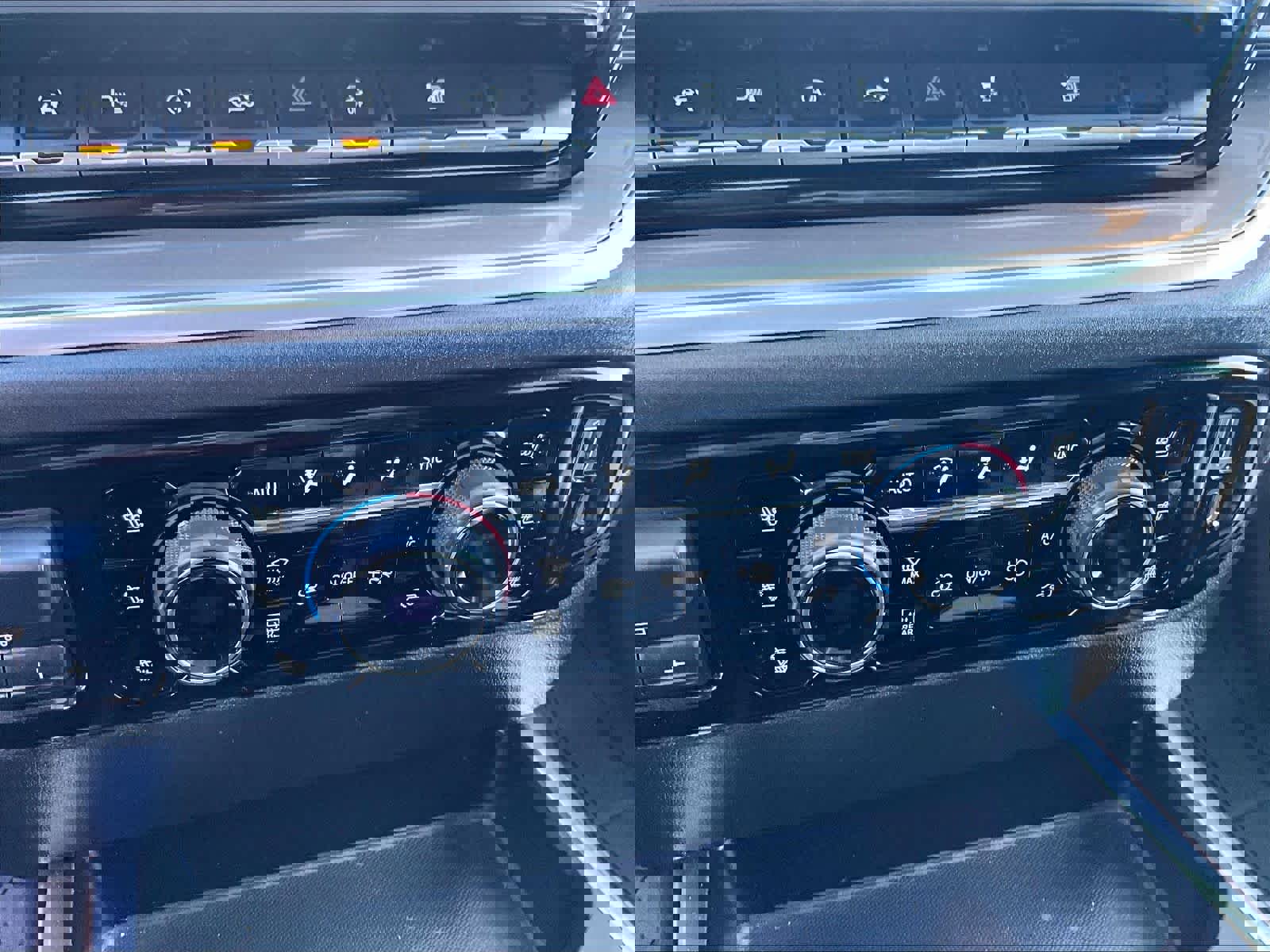 Used 2022 Chevrolet Silverado 1500 High Country w/ Technology Package image 24