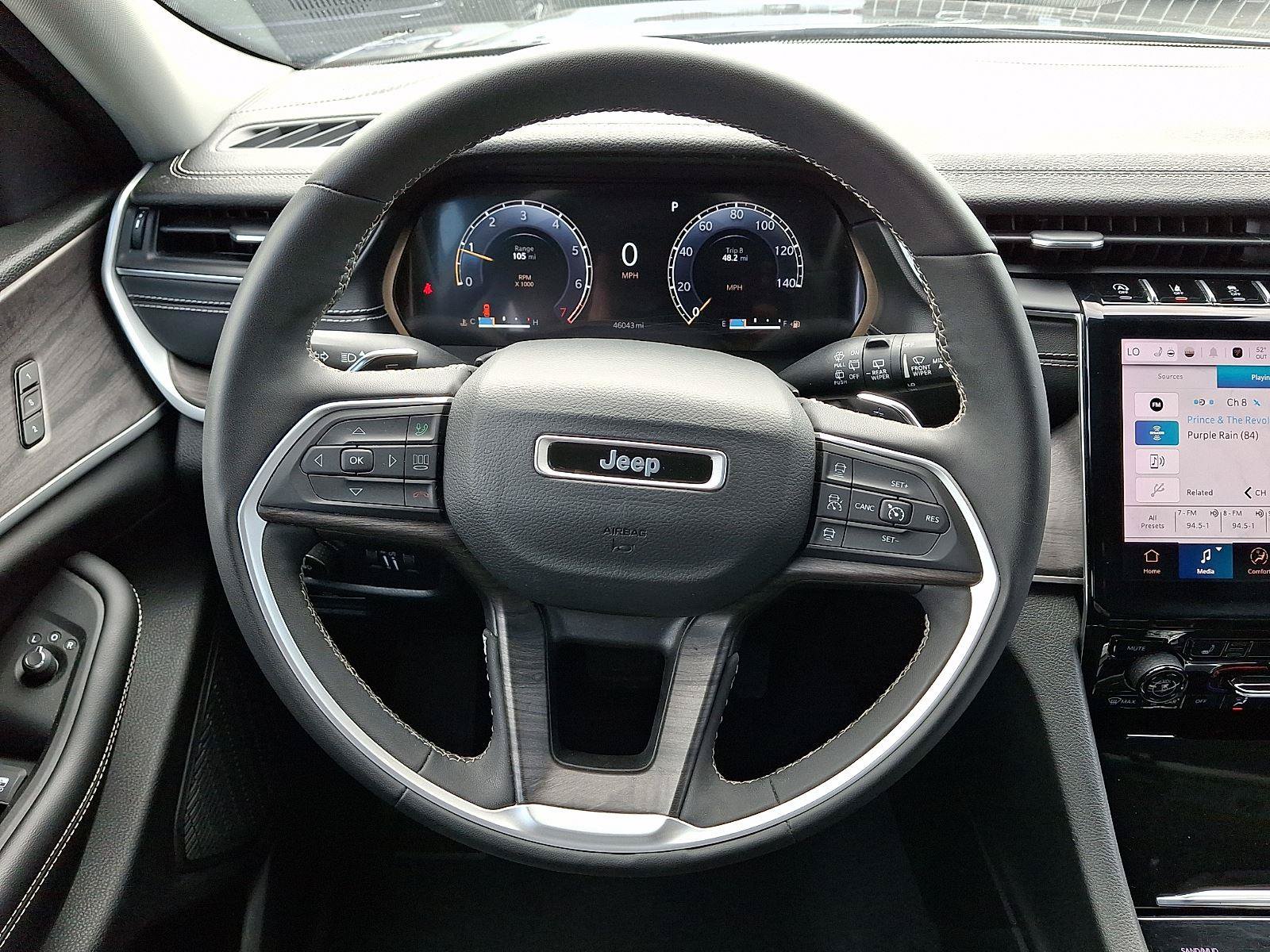 Used 2023 Jeep Grand Cherokee Limited AWD/4WD image 20