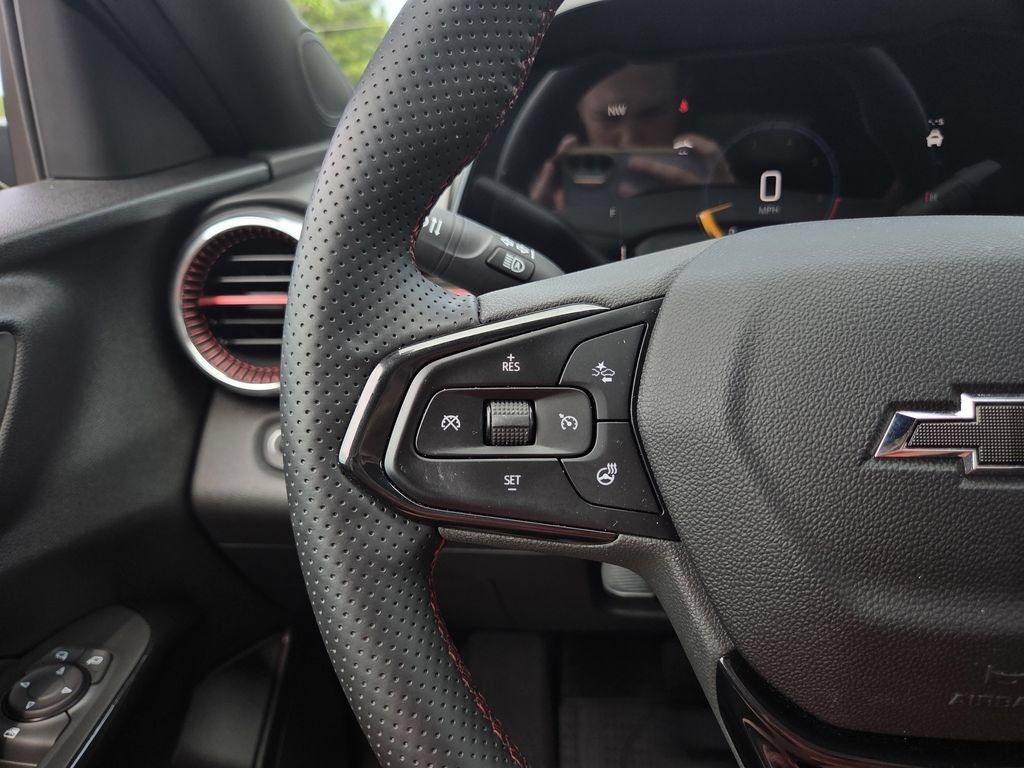 New 2026 Chevrolet Trax RS w/ Driver Confidence Package FWD image 25