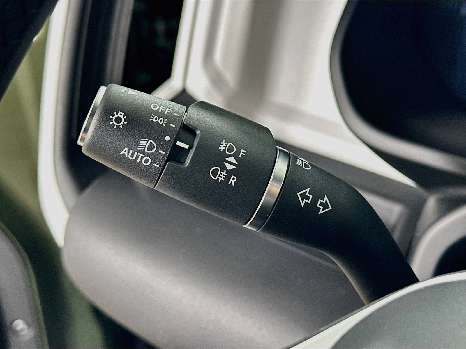New 2026 Land Rover Defender 110 S AWD/4WD image 21