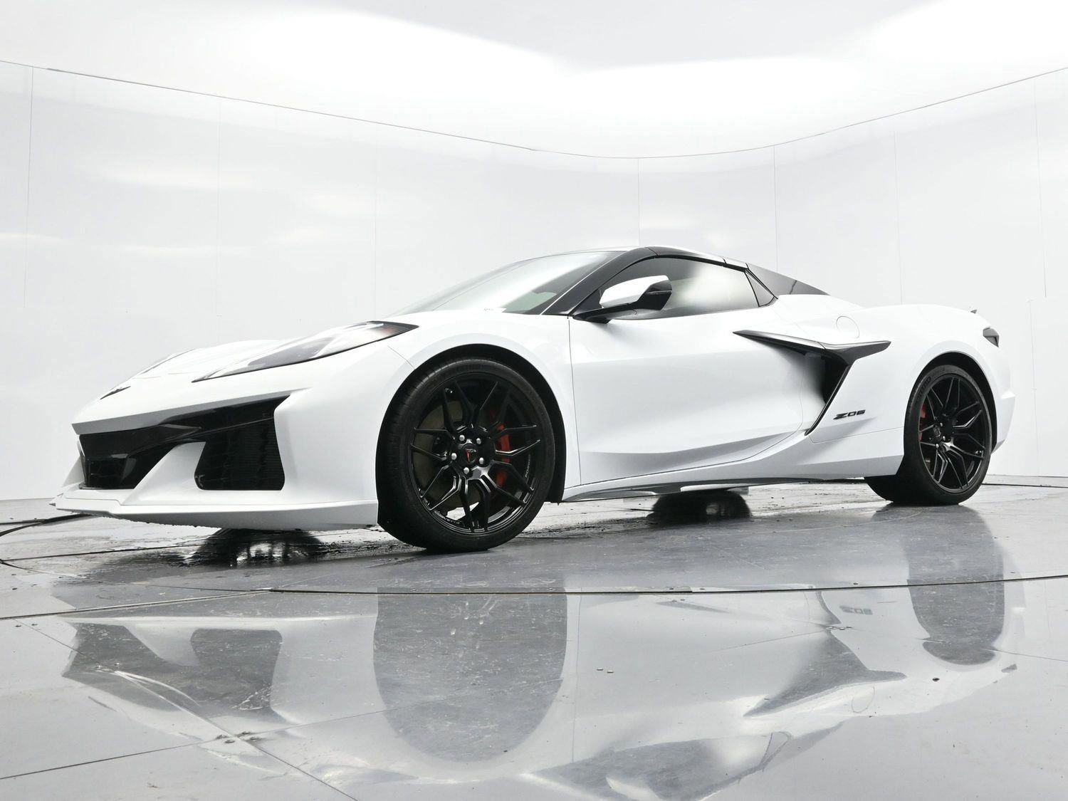 Used 2025 Chevrolet Corvette Z06 w/ Battery Protection Package image 26