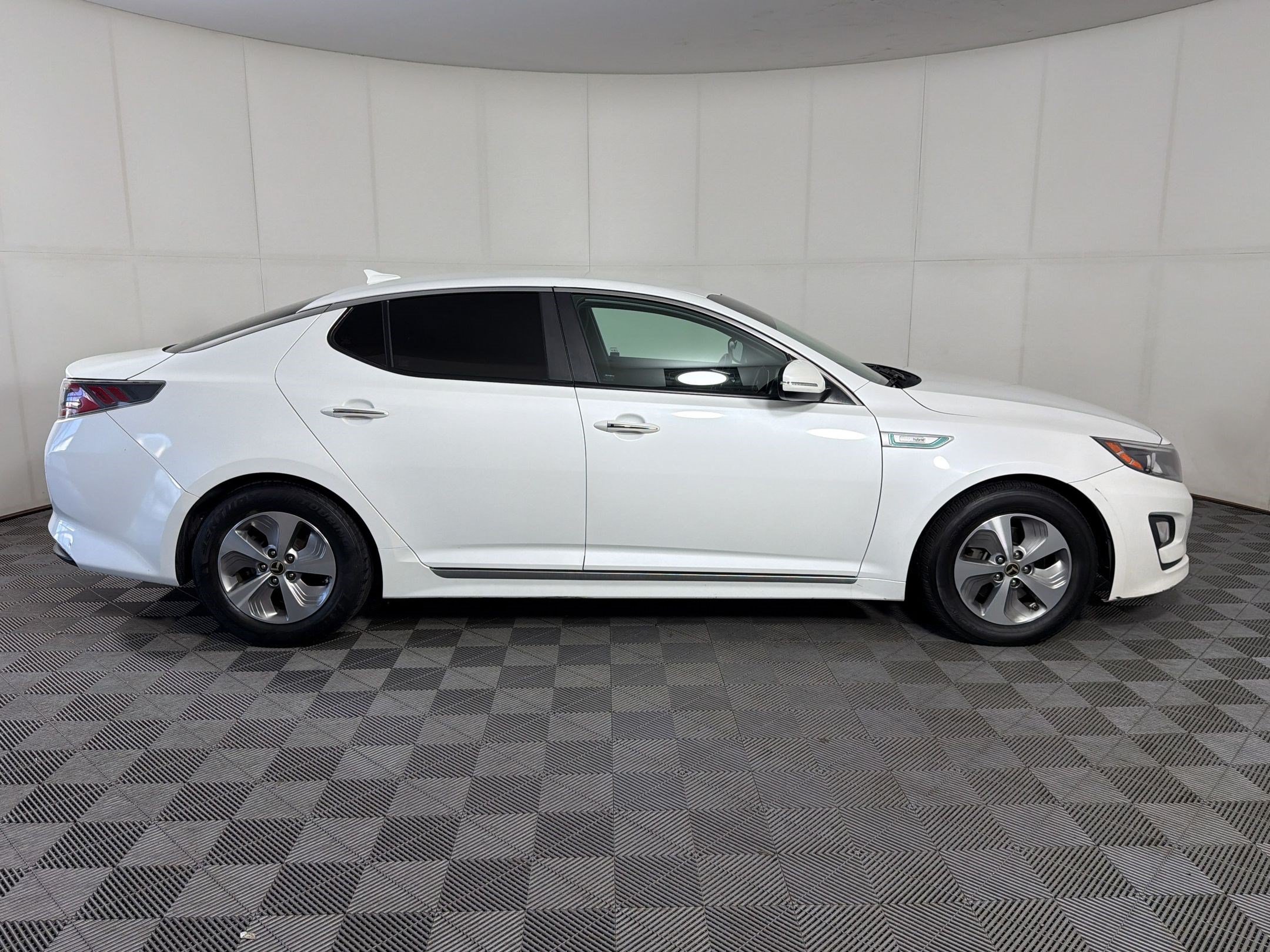 Used 2016 Kia Optima Hybrid FWD image 8