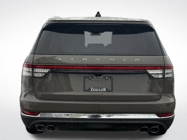 New 2026 Lincoln Aviator Reserve image 7