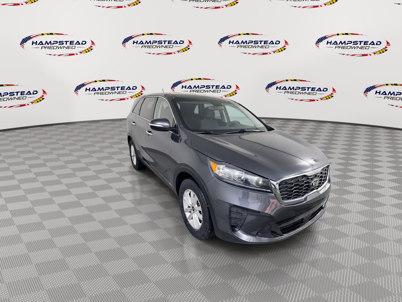 Used 2019 Kia Sorento LX image 2