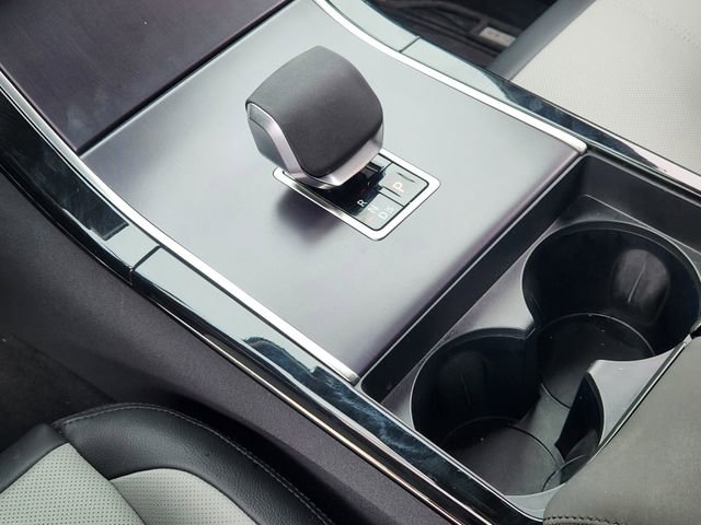 Used 2026 Land Rover Range Rover Velar Dynamic SE image 18
