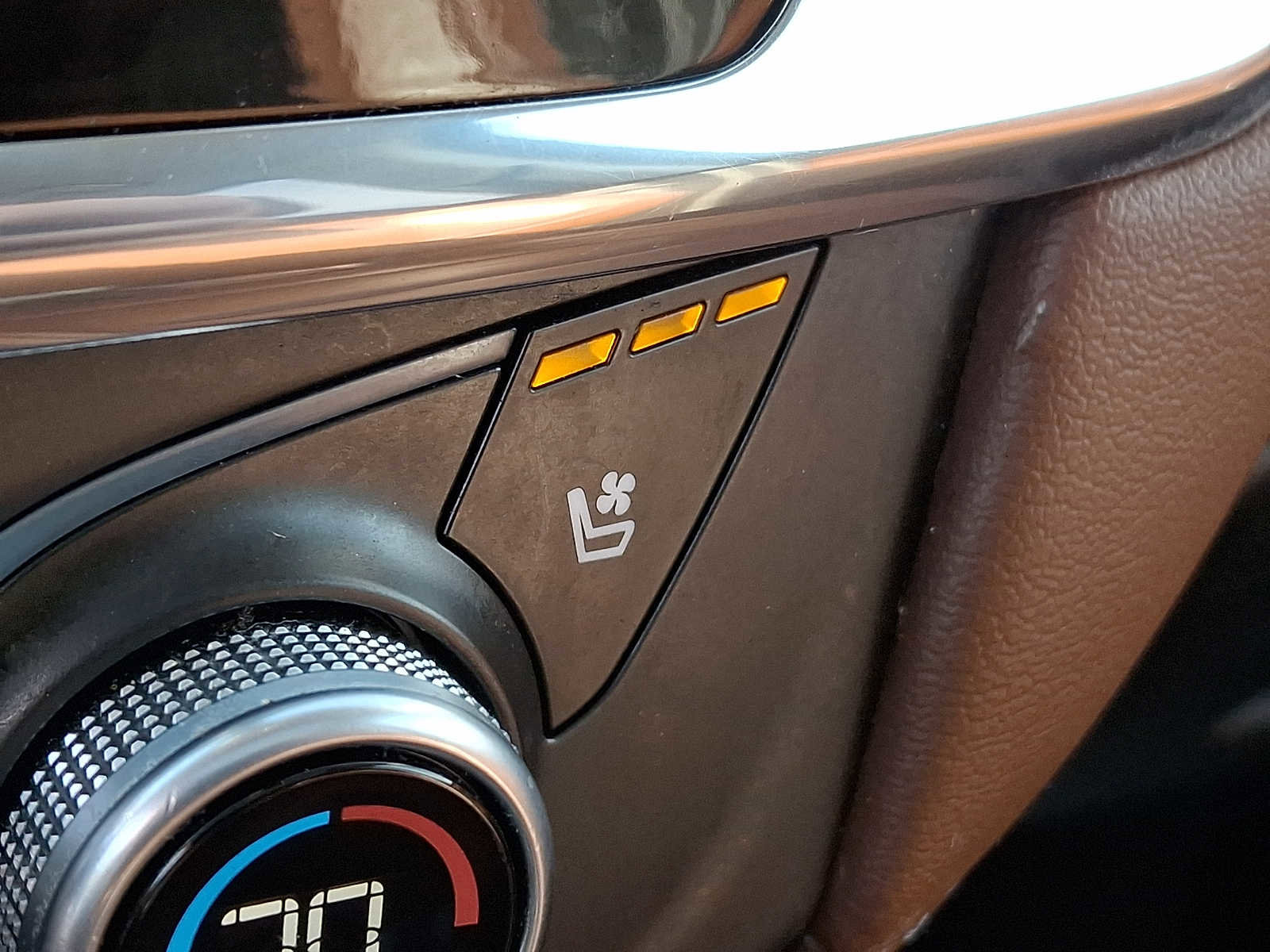 Used 2018 Chevrolet Traverse High Country AWD/4WD image 23