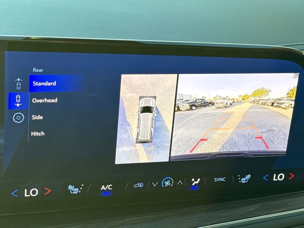 Used 2025 Chevrolet Tahoe Z71 w/ Comfort Package image 22