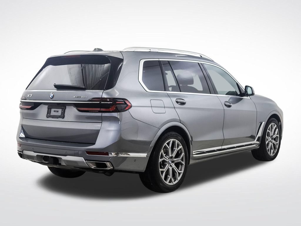 Used 2024 BMW X7 xDrive40i AWD/4WD image 5
