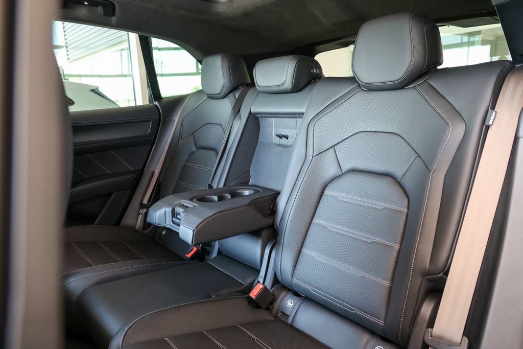 New 2026 Porsche Cayenne Turbo AWD/4WD image 51