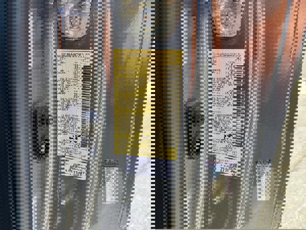 Used 2021 Nissan Titan SV w/ SV Convenience Package image 18