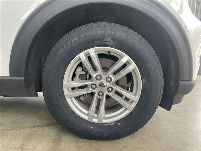 Used 2022 Ford Explorer XLT w/ Equipment Group 202A AWD/4WD image 9