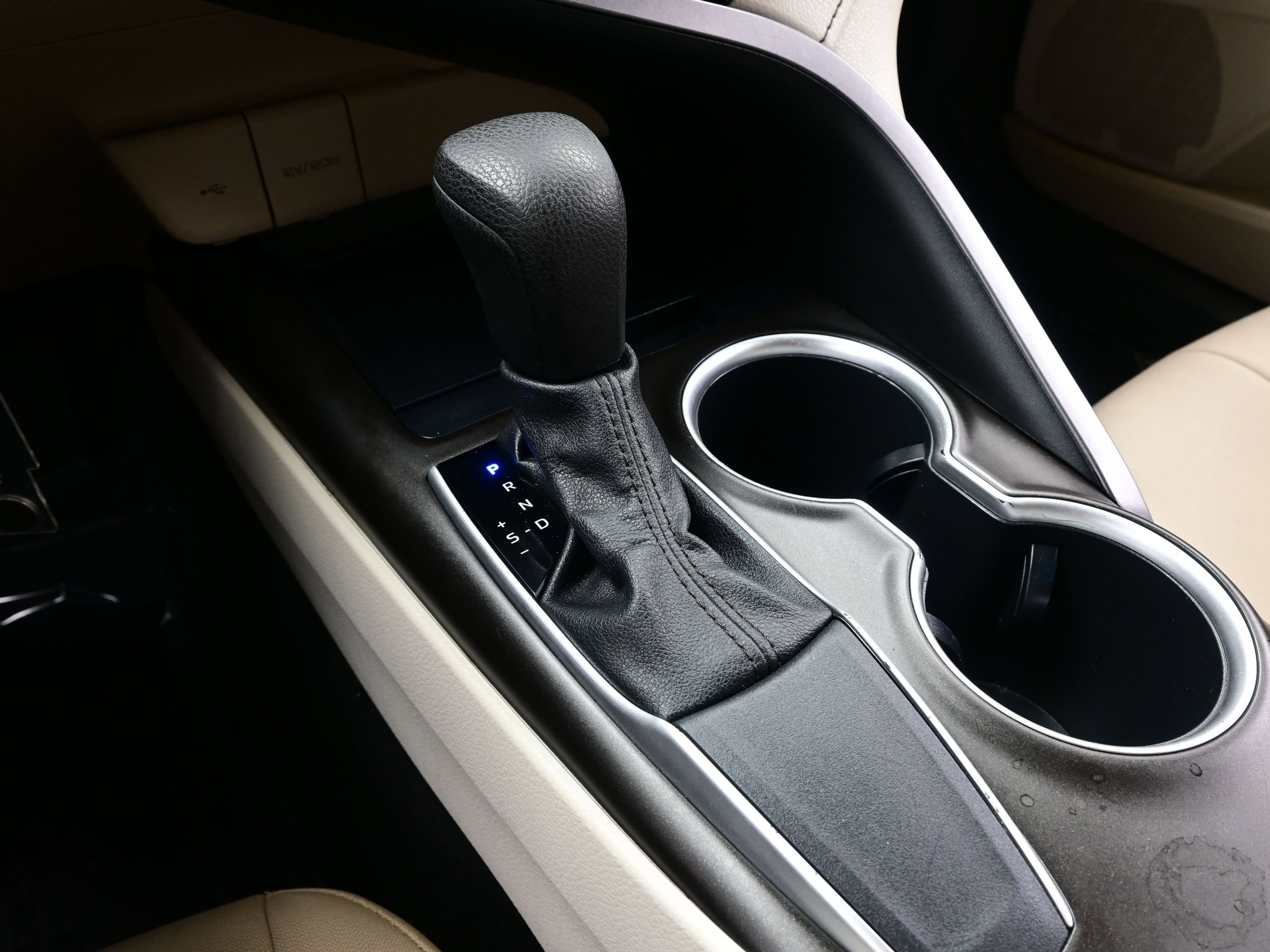 Used 2021 Toyota Camry LE image 20