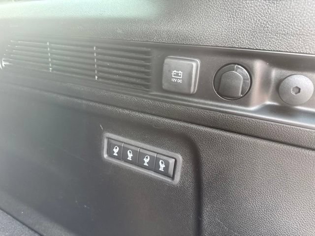 Used 2024 Jeep Wagoneer L Series II AWD/4WD image 13
