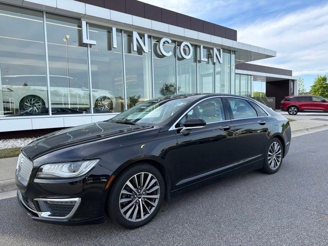 Used 2018 Lincoln MKZ Premiere FWD image 1