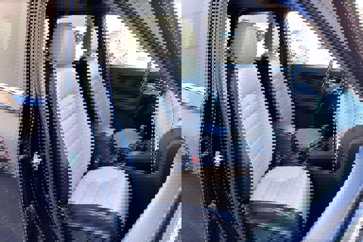 Used 2023 Honda CR-V Sport Touring image 9