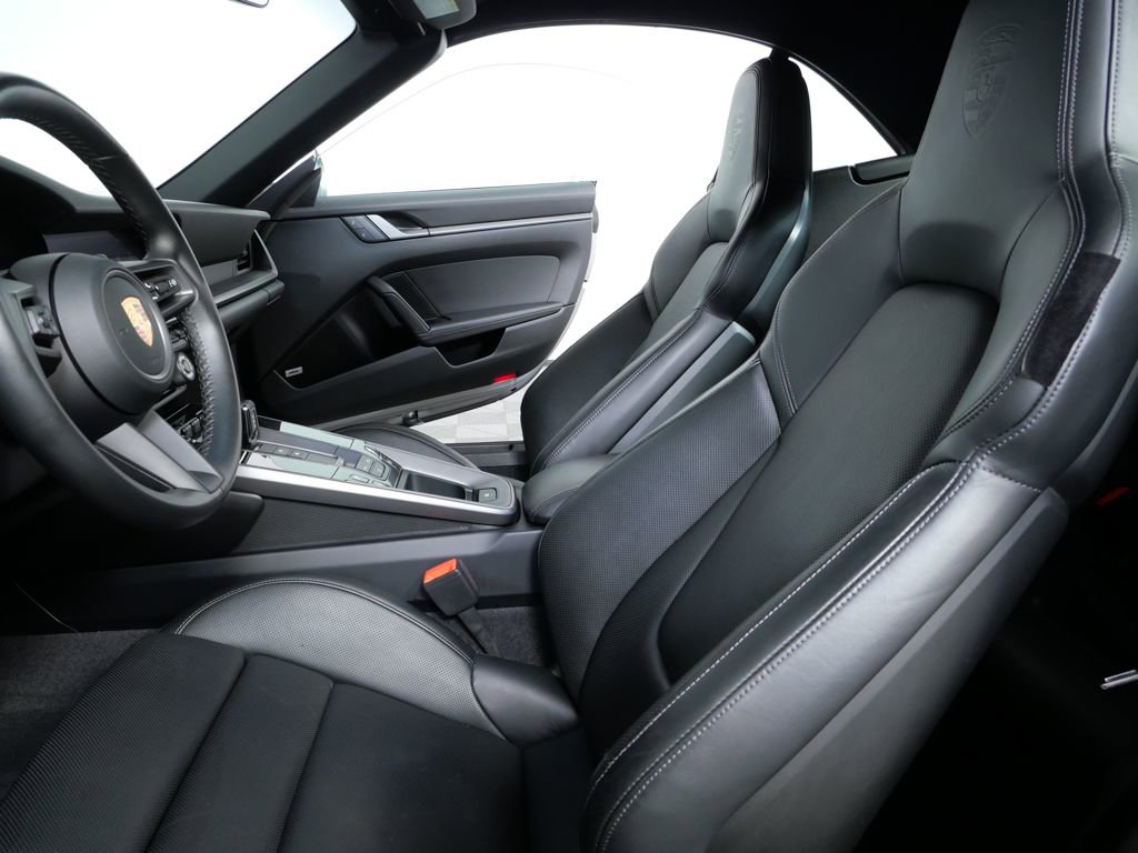 Certified 2022 Porsche 911 Carrera 4S image 4