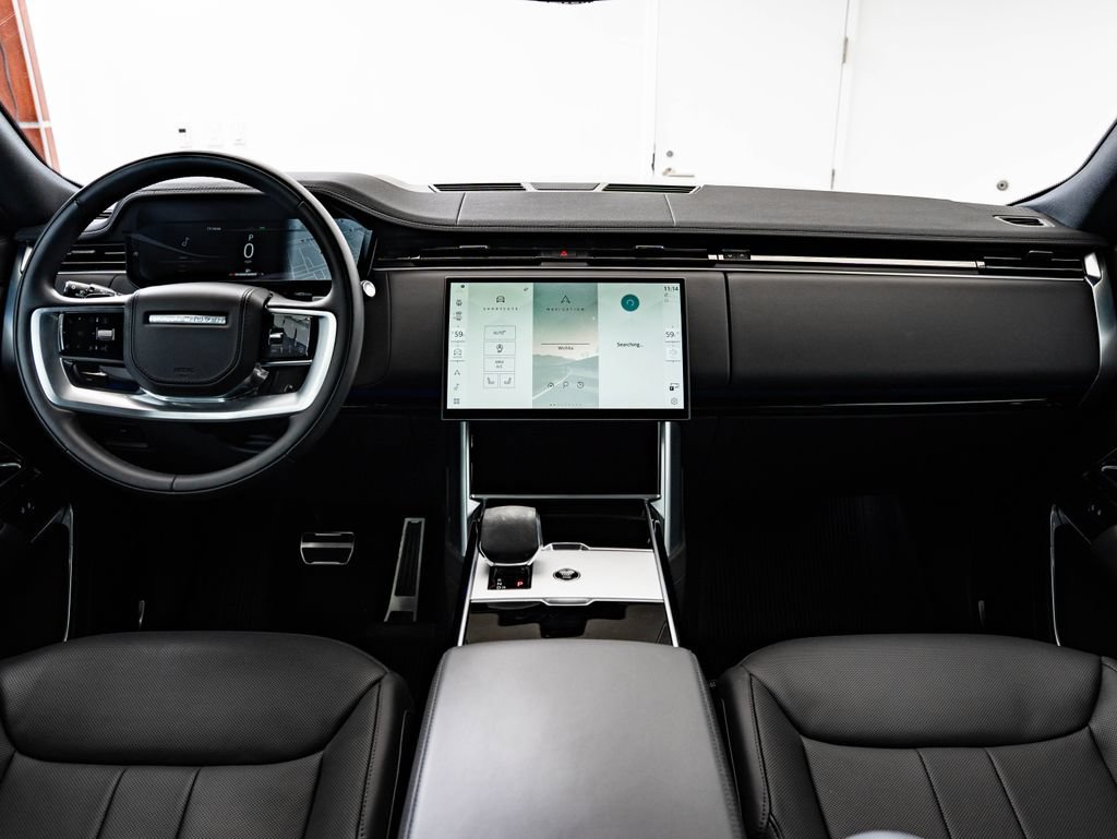 Used 2025 Land Rover Range Rover SE AWD/4WD image 35