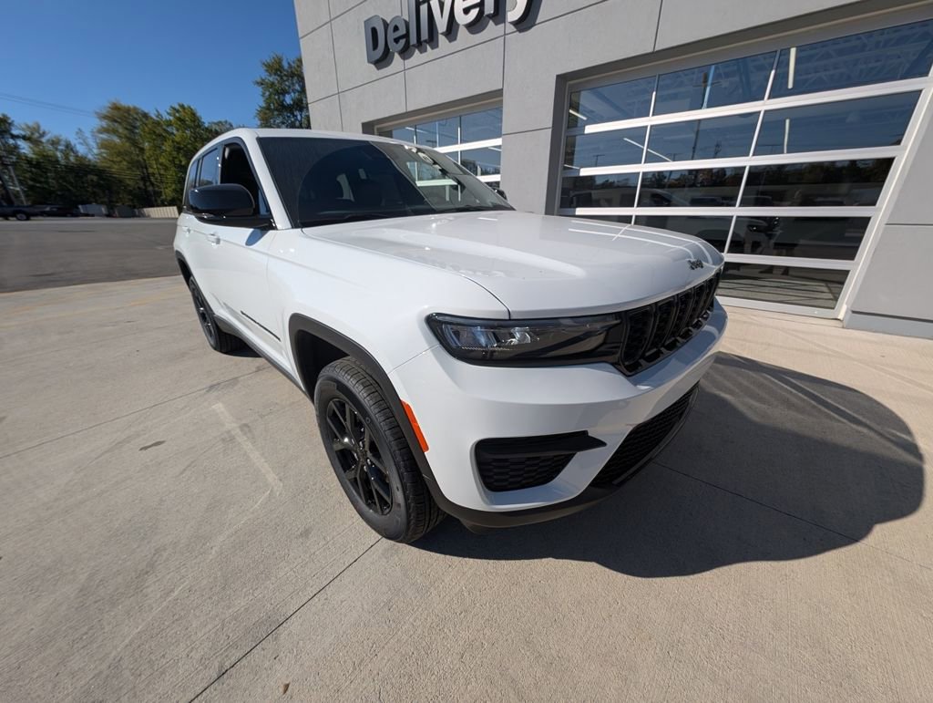 New 2025 Jeep Grand Cherokee Altitude