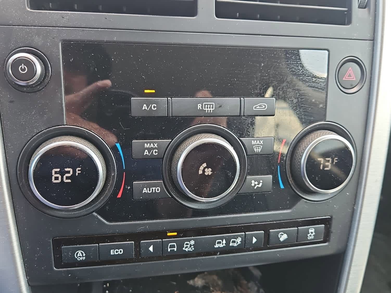 Used 2018 Land Rover Discovery Sport SE AWD/4WD image 16