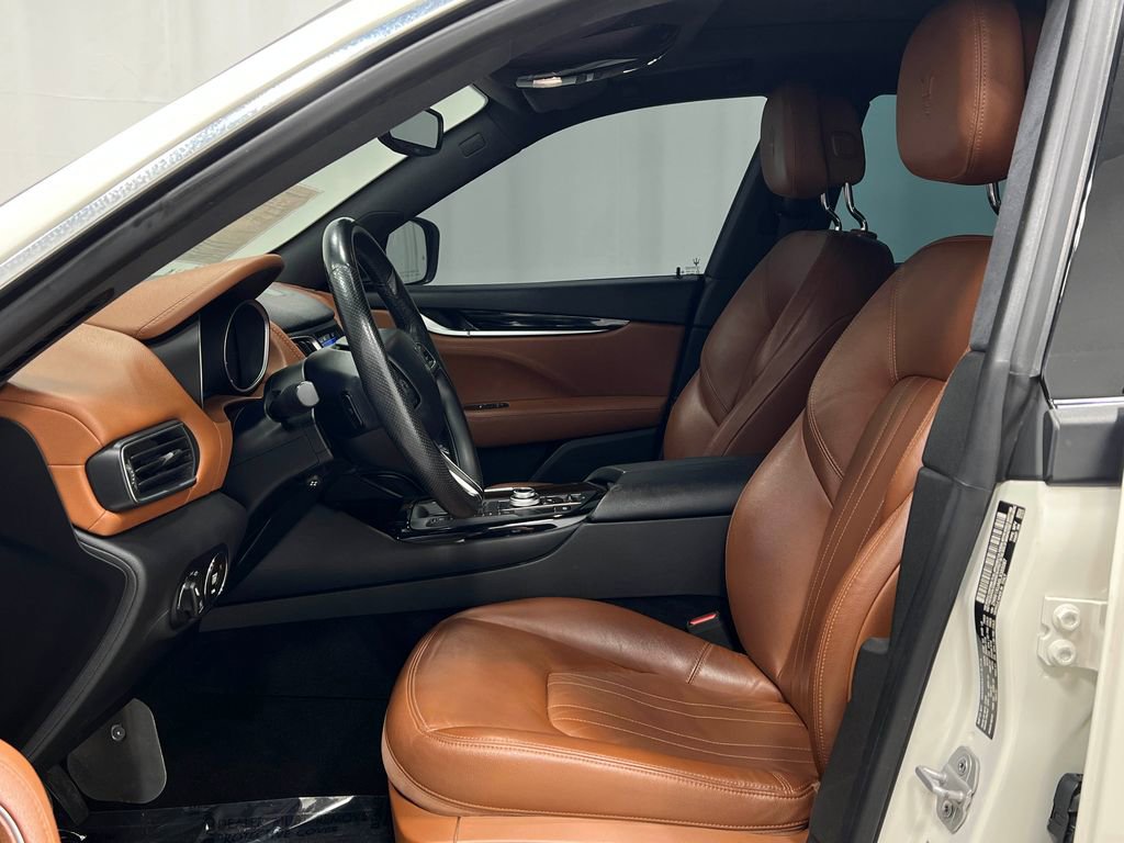 Used 2020 Maserati Levante image 15