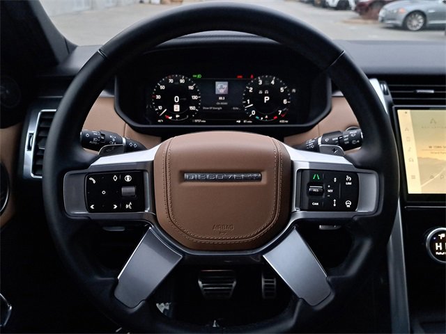 Used 2024 Land Rover Discovery Metropolitan Edition image 23