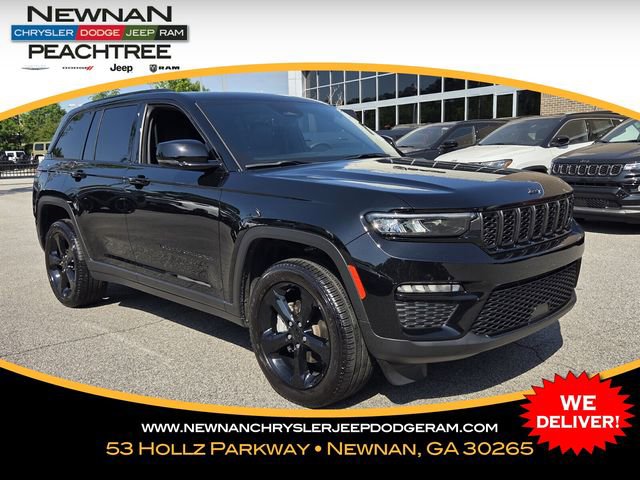 Used 2025 Jeep Grand Cherokee Limited w/ Black Appearance Package
