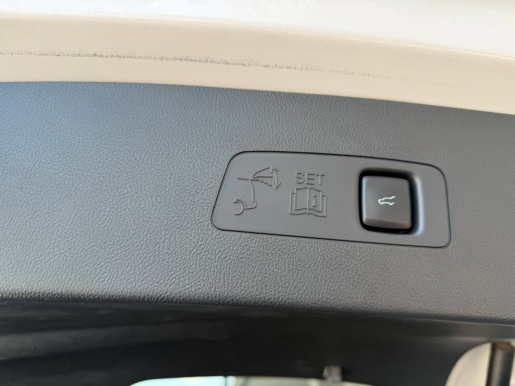 Used 2022 Lincoln Corsair AWD w/ Equipment Group 101A image 25