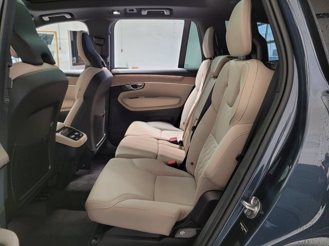 New 2026 Volvo XC90 B6 Plus w/ Protection Package Premier AWD/4WD image 14