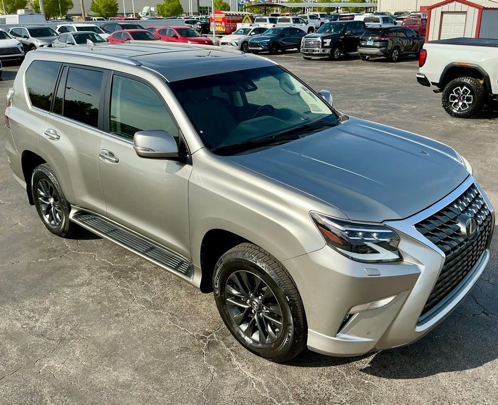 Used 2020 Lexus GX 460 Premium w/ Premium Package AWD/4WD image 5