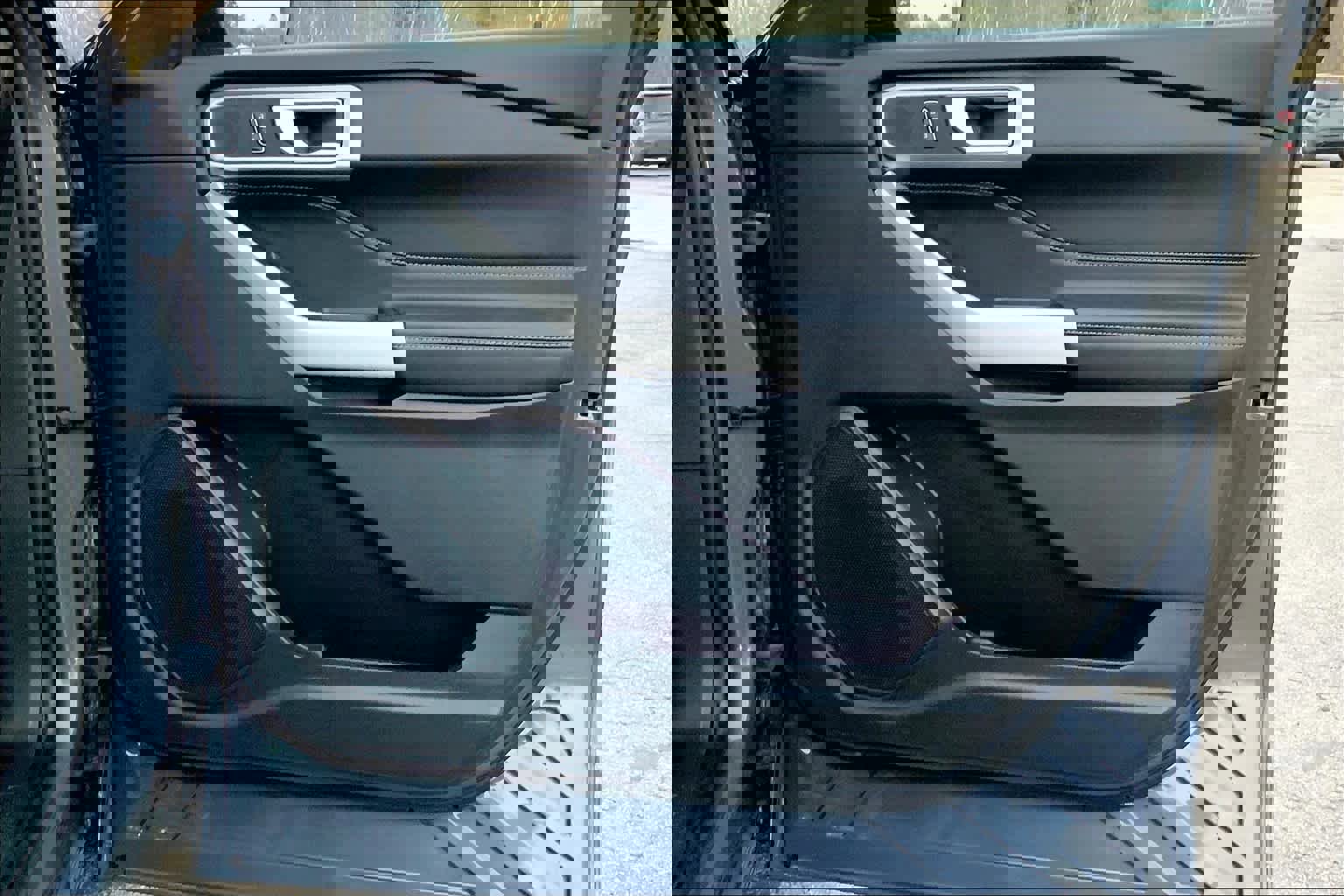 Used 2021 Ford Explorer XLT w/ Class III Trailer Tow Package image 23