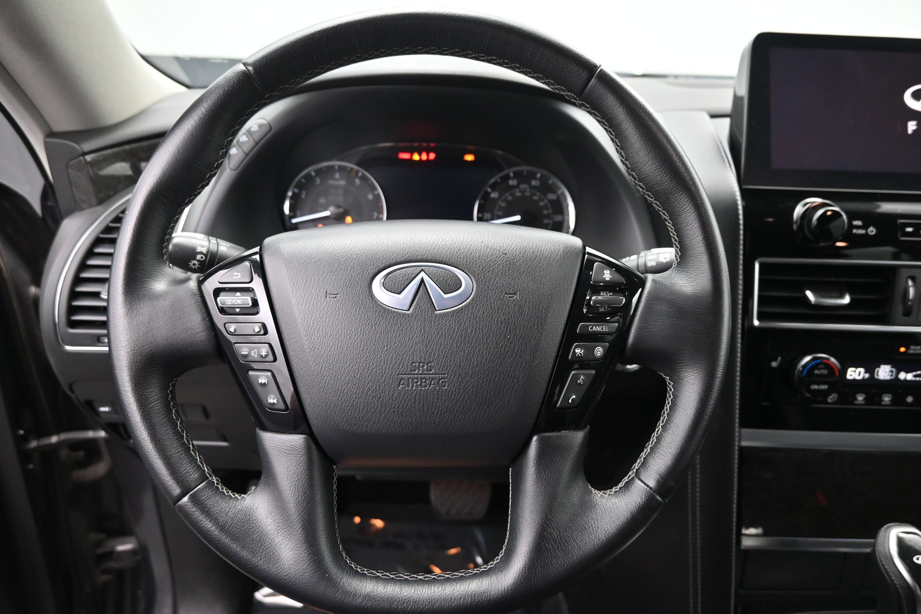 Used 2024 INFINITI QX80 Luxe AWD/4WD image 13