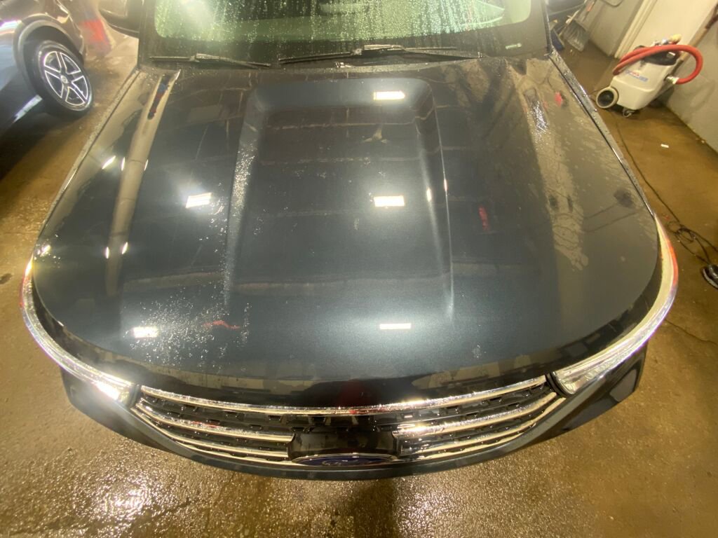 Used 2023 Ford Explorer XLT w/ Class IV Trailer Tow Package image 33