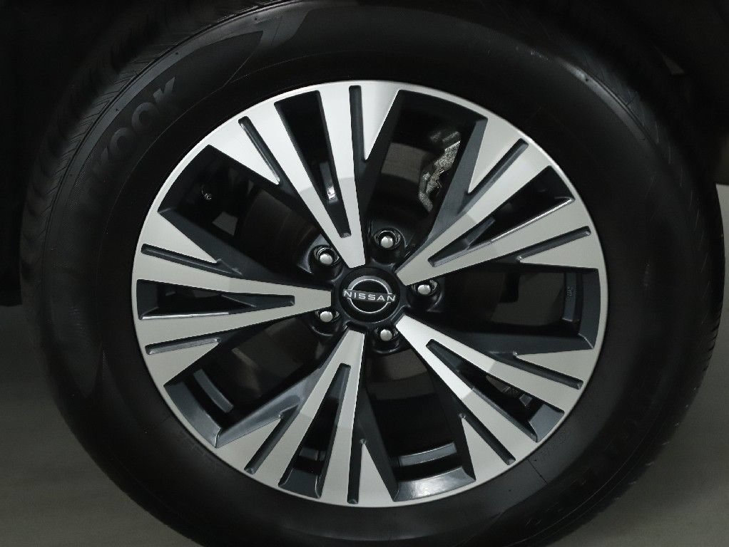 Certified 2023 Nissan Rogue SV w/ SV Premium B Package AWD/4WD image 40