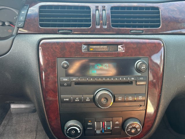Used 2010 Chevrolet Impala LT FWD image 18
