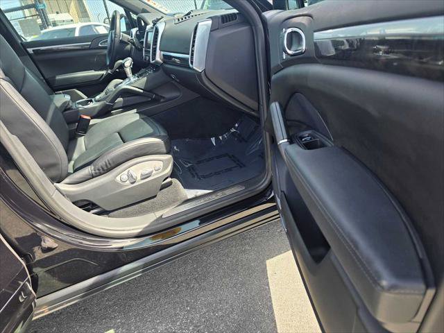 Used 2014 Porsche Cayenne S image 10