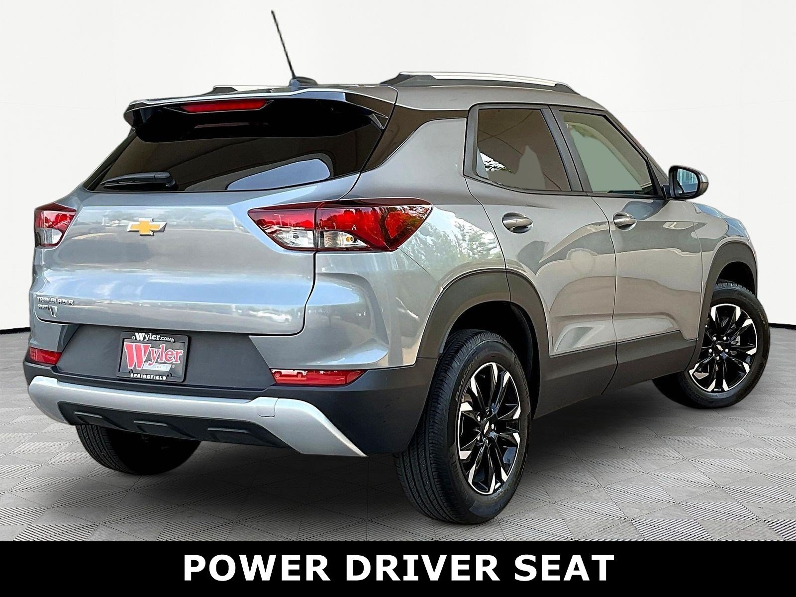 Used 2023 Chevrolet TrailBlazer LT w/ Convenience Package AWD/4WD image 6