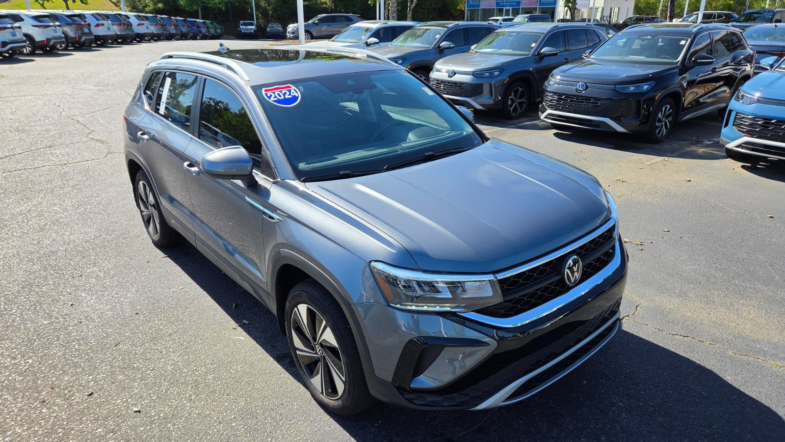 Used 2024 Volkswagen Taos SE AWD/4WD image 7