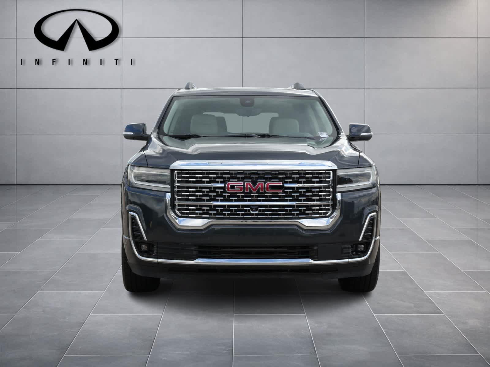 Used 2022 GMC Acadia Denali w/ Denali Ultimate Package FWD image 2